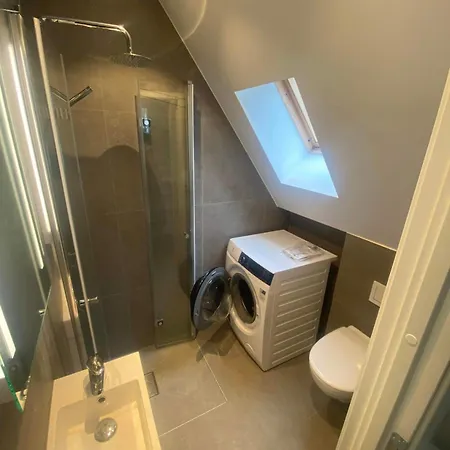 Near Sentrum For Up To 8 People